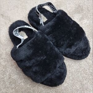 Ugg Fluff Yeah slippers size 7 black platform